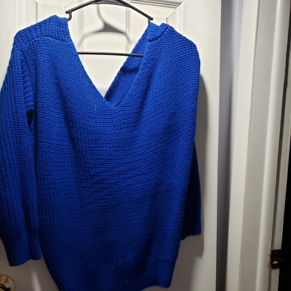 Sweater - Picture 2 of 2